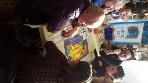 Copy-of-Loic-jeu-transports-publics-proto-Studio-e1489616341574